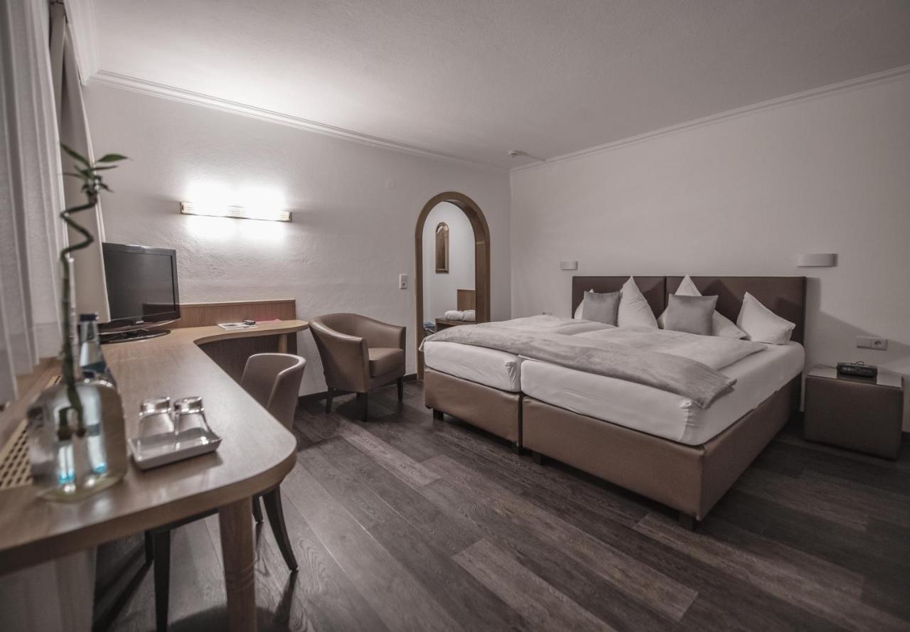 Hotel Maria Theresia ไมย์อาโฮเฟิน ภายนอก รูปภาพ